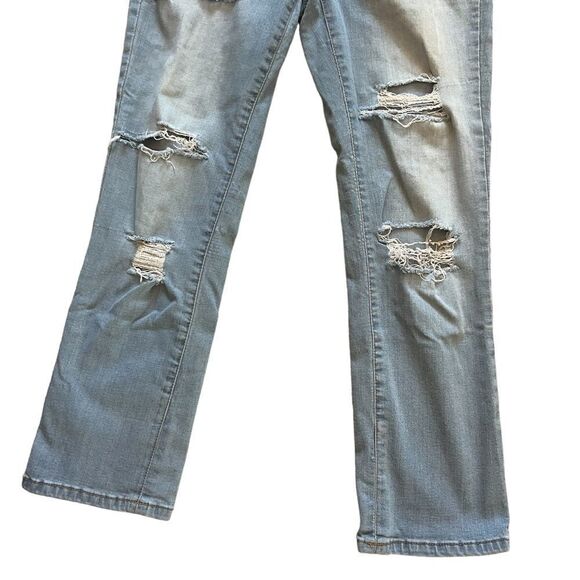 NINE WEST Taylored Cuff Capri Light Wash Distressed Stretch Cropped Denim Jean 4 - Picture 4 of 13